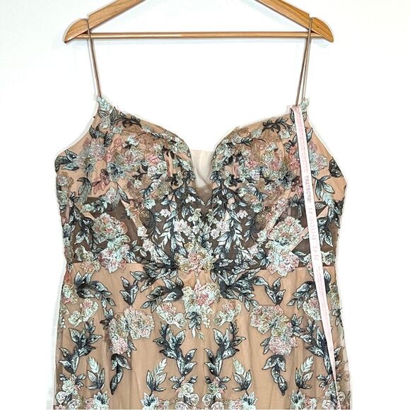 Mac Duggal‎ Size 12 Floral Embroidered Spaghetti Strap Trumpet Gown Maxi Dress - Picture 7 of 11